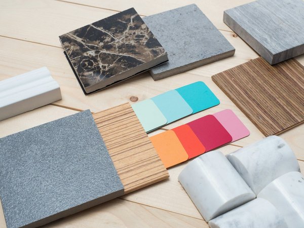 What type of material is best for a non-slip kitchen mat?